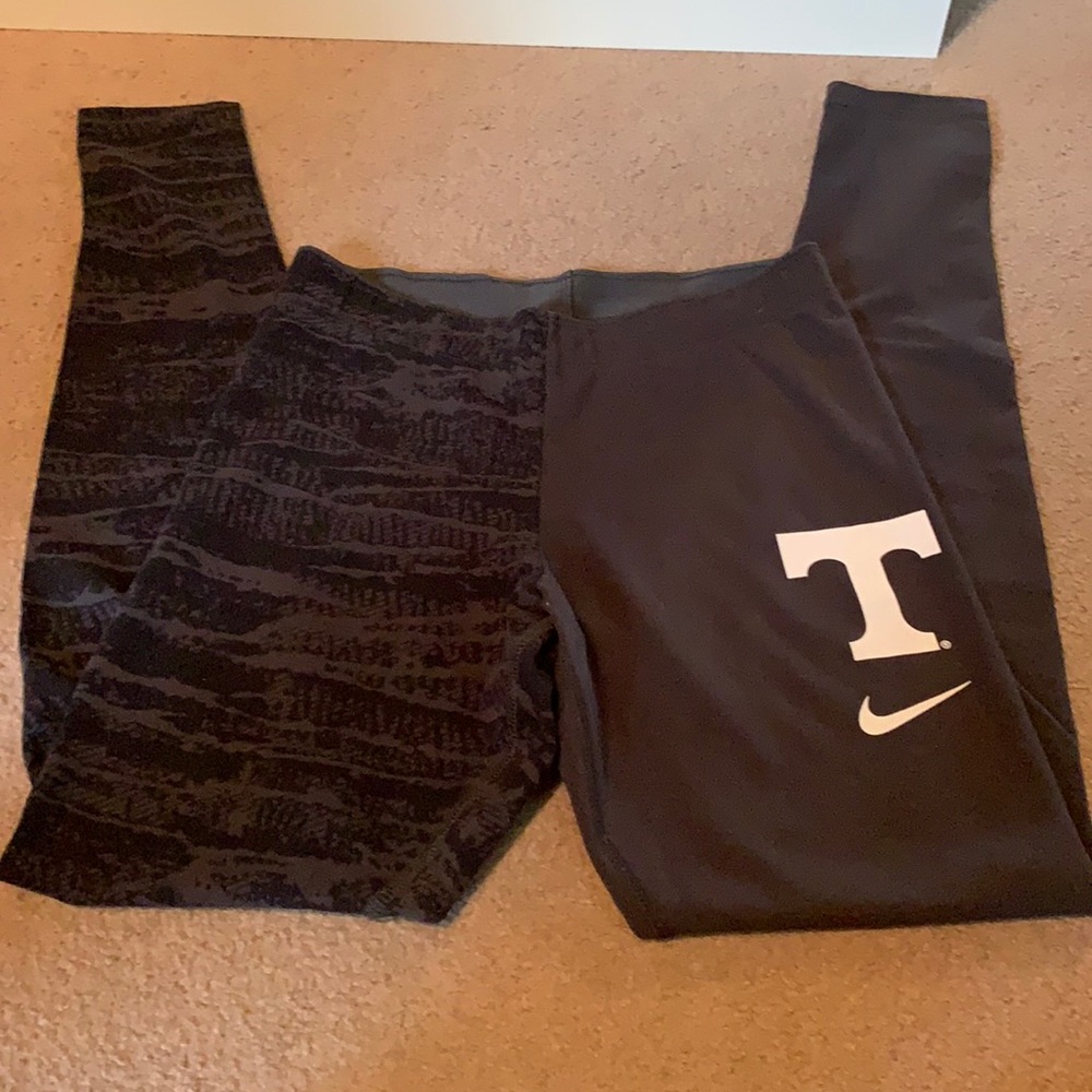 University of Tennessee Nike workout leggings